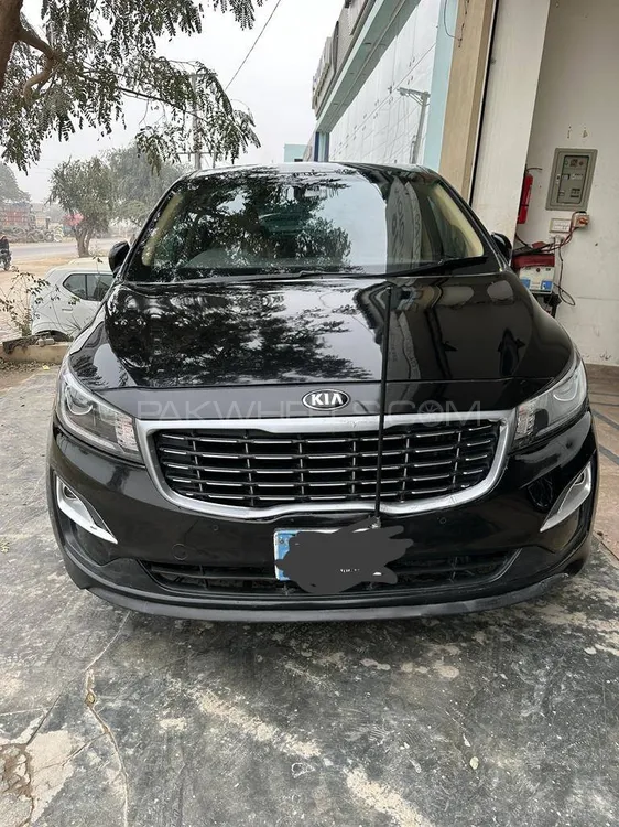 KIA Carnival 2019 for Sale in Lahore Image-1