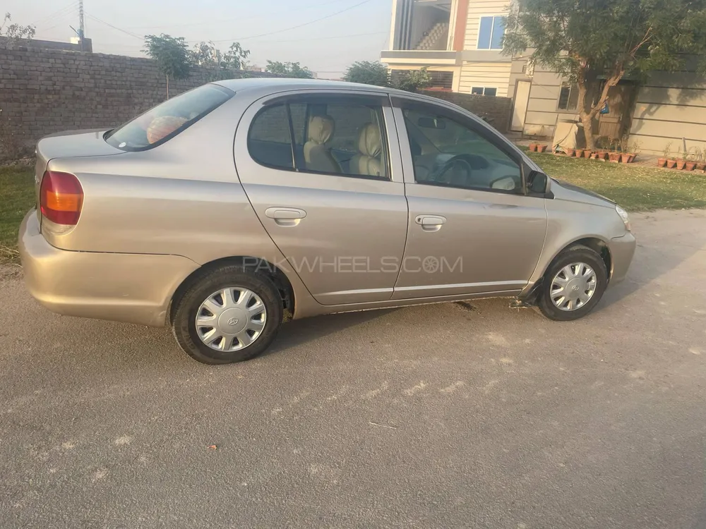 Toyota Platz 2007 for Sale in Rahim Yar Khan Image-1