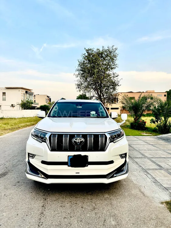 Toyota Prado 2019 for Sale in Lahore Image-1