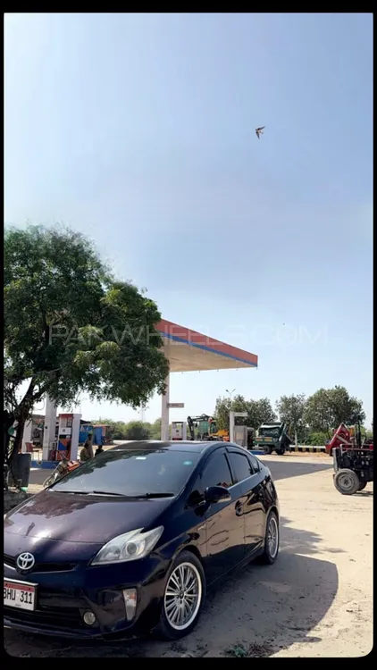 Toyota Prius 2013 for Sale in Karachi Image-1