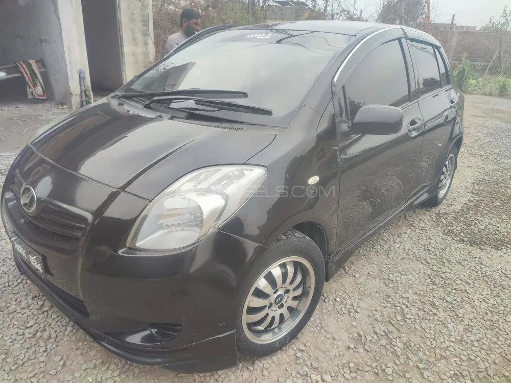 Toyota Vitz 2007 for Sale in Peshawar Image-1