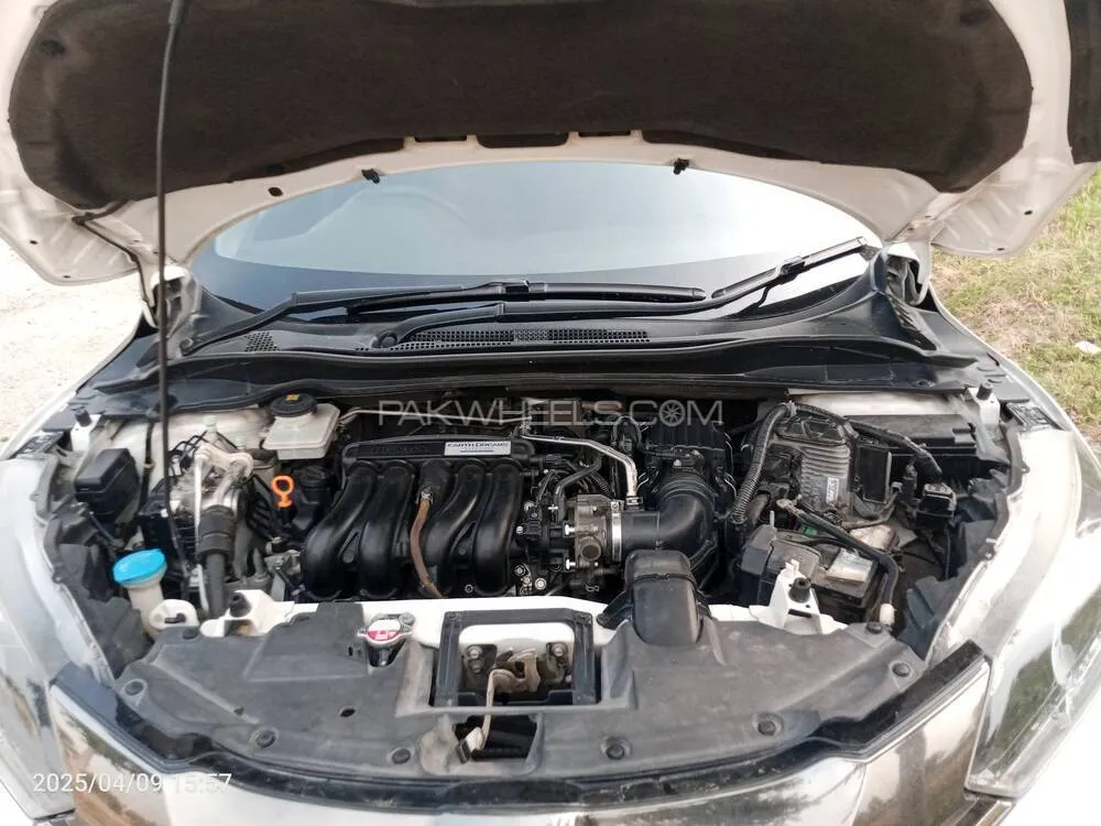 Honda Vezel 2016 for Sale in Islamabad Honda Vezel 2016 for Sale in Islamabad Image-8