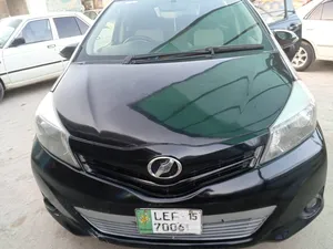 Toyota Vitz F 1.0 2011 for Sale