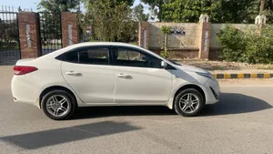 Toyota Yaris Sedan GLI CVT 1.3 2021 for Sale