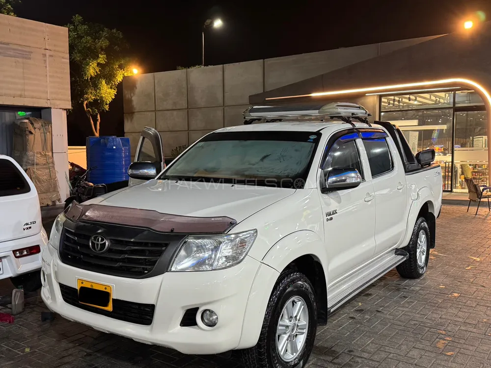Toyota Hilux 2016 for Sale in Karachi Image-1