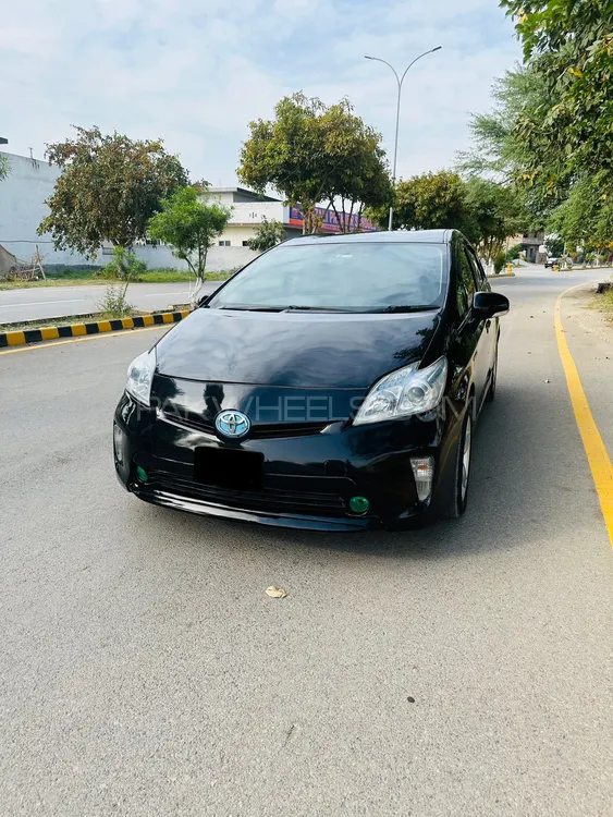 Toyota Prius 2012 for Sale in Islamabad Image-1