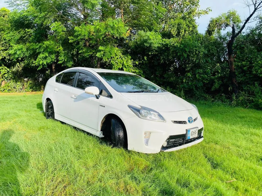 Toyota Prius 2013 for Sale in Rawalpindi Image-1