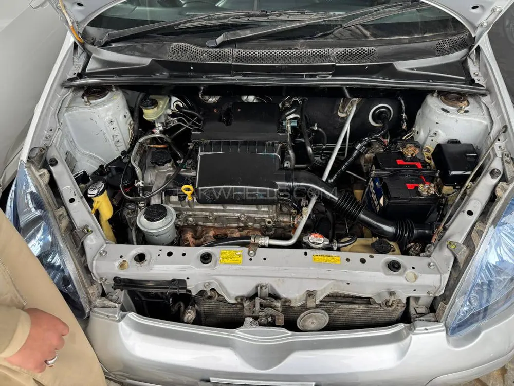 Toyota Vitz 2002 for Sale in Peshawar Image-1