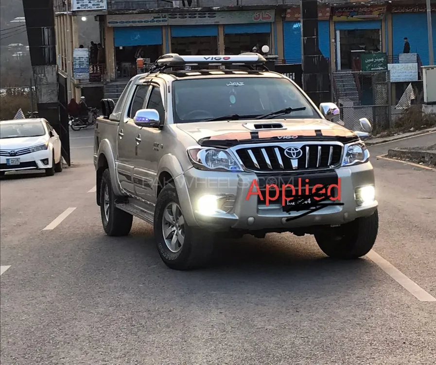 Toyota Hilux 2005 for Sale in Kashmir Image-1