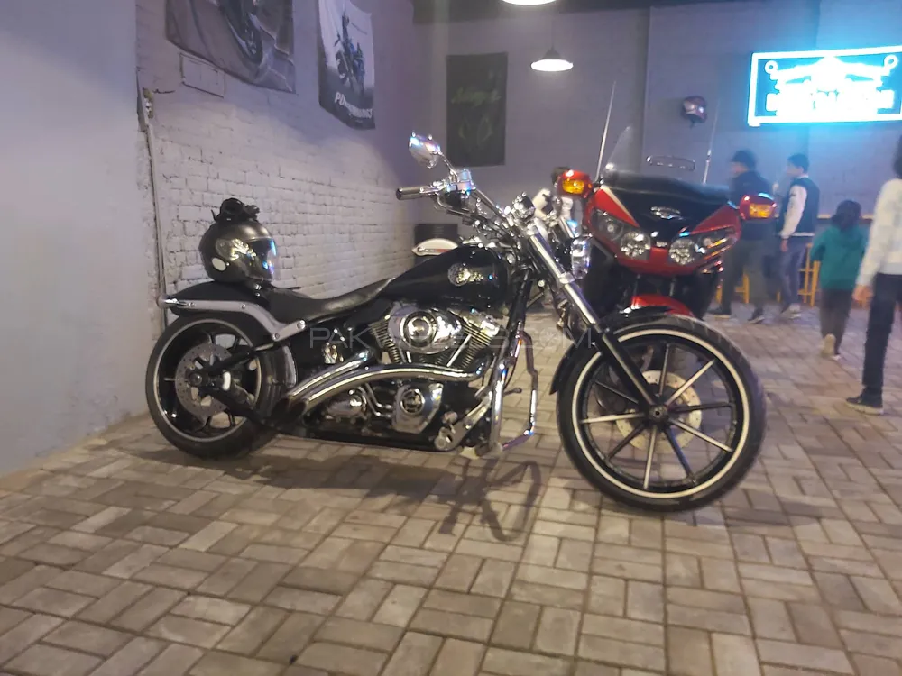 Harley Davidson V-Rod Muscle 2013 for Sale Image-1