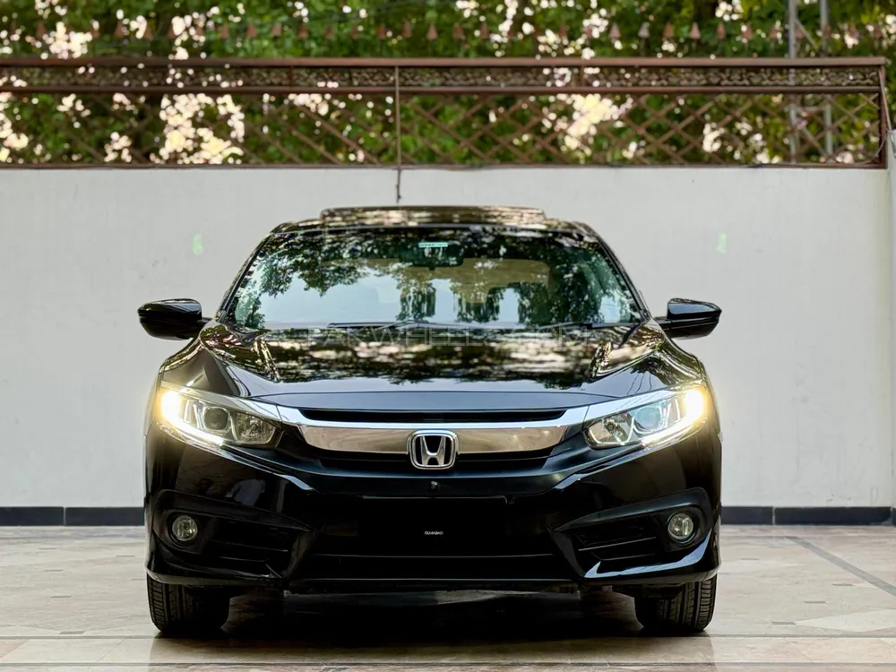 Honda Civic 2017 for Sale in Peshawar Image-1
