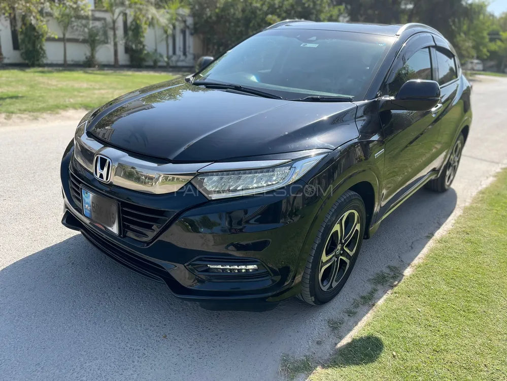 Honda Vezel 2018 for Sale in Lahore Image-1