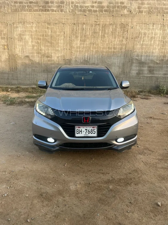 Honda Vezel 2014 for Sale in Karachi Image-1