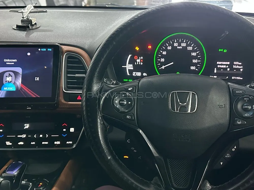 Honda Vezel 2017 for Sale in Sheikhupura Image-1