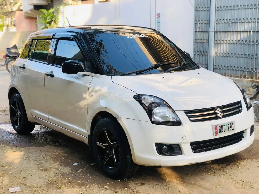 Suzuki Swift 2015 for Sale in Karachi Image-1