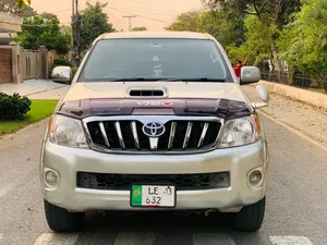 Toyota Hilux D-4D Automatic 2009 for Sale