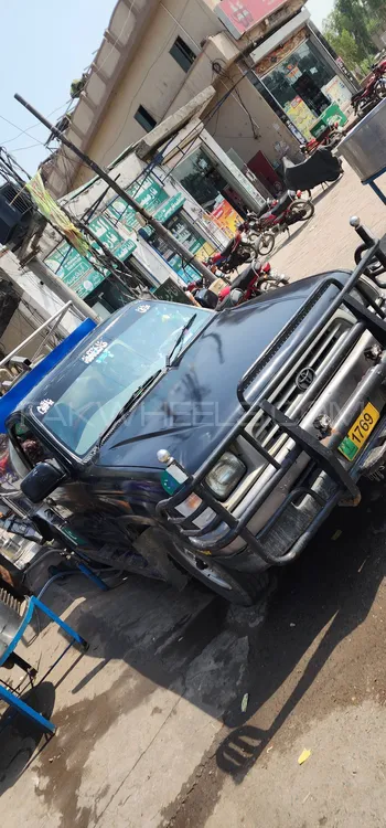 Toyota Hilux 2002 for Sale in Khurrianwala Image-1