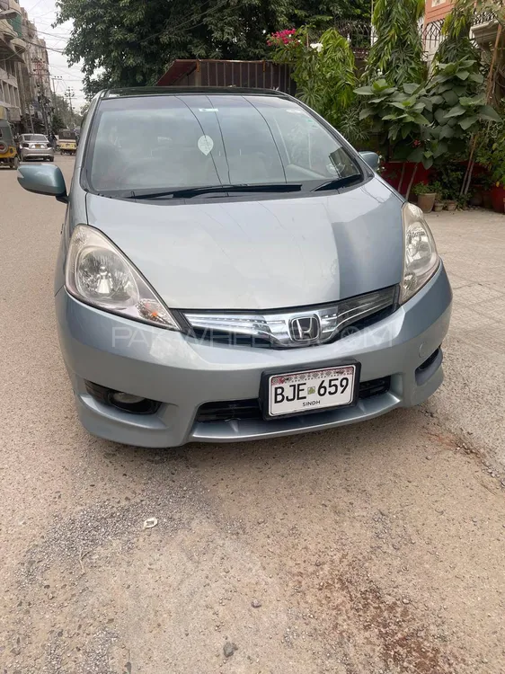 Honda Fit 2013 for Sale in Karachi Image-1