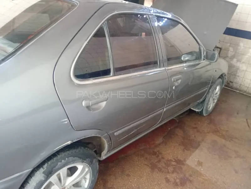 Nissan Sunny 2002 for Sale in Karachi Image-1
