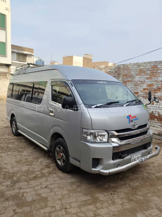 Toyota Hiace 2016 for Sale in Burewala Image-1