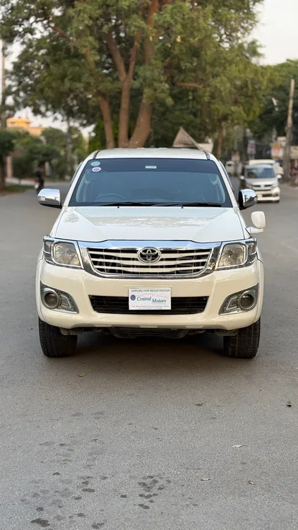 Toyota Hilux 2012 for Sale in Lahore Image-1