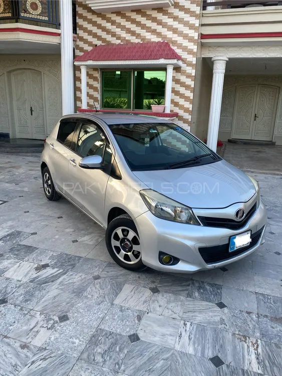 Toyota Vitz 2011 for Sale in Islamabad Image-1