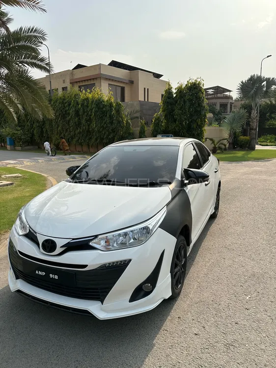 ٹویوٹا یارس سیڈان 2023 for Sale in لاہور Image-1