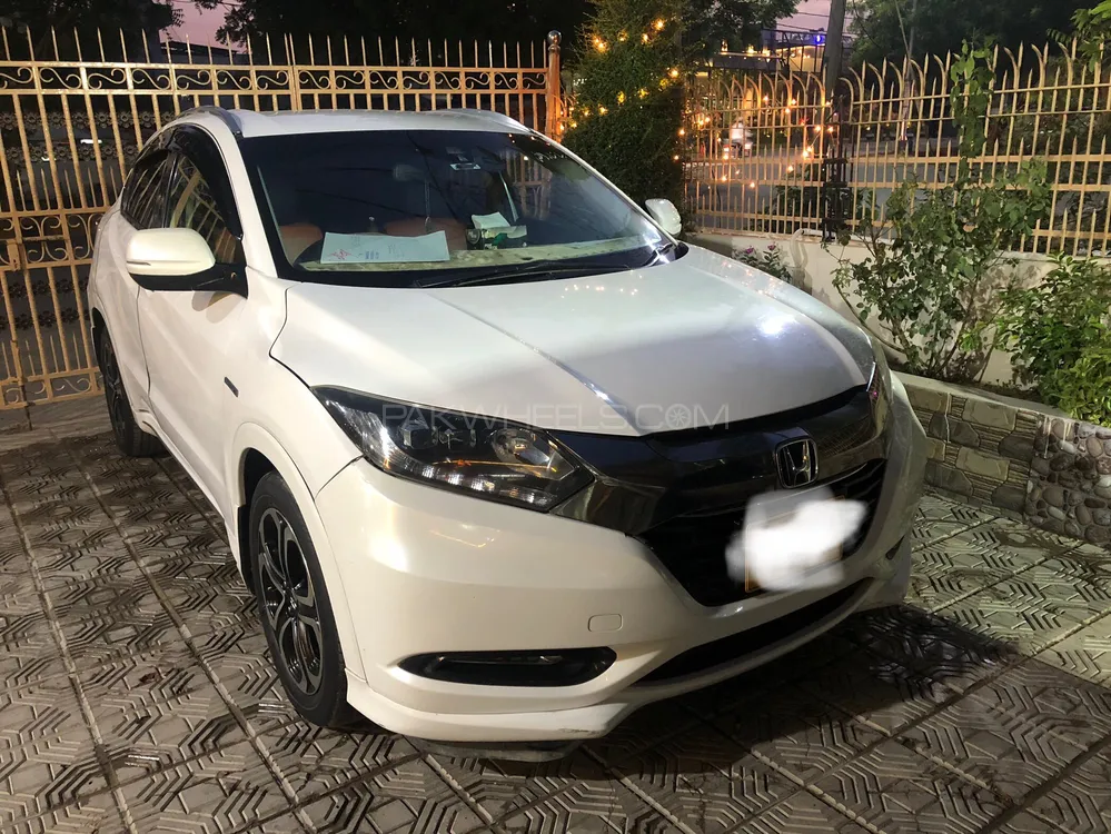 Honda Vezel 2016 for Sale in Karachi Image-1