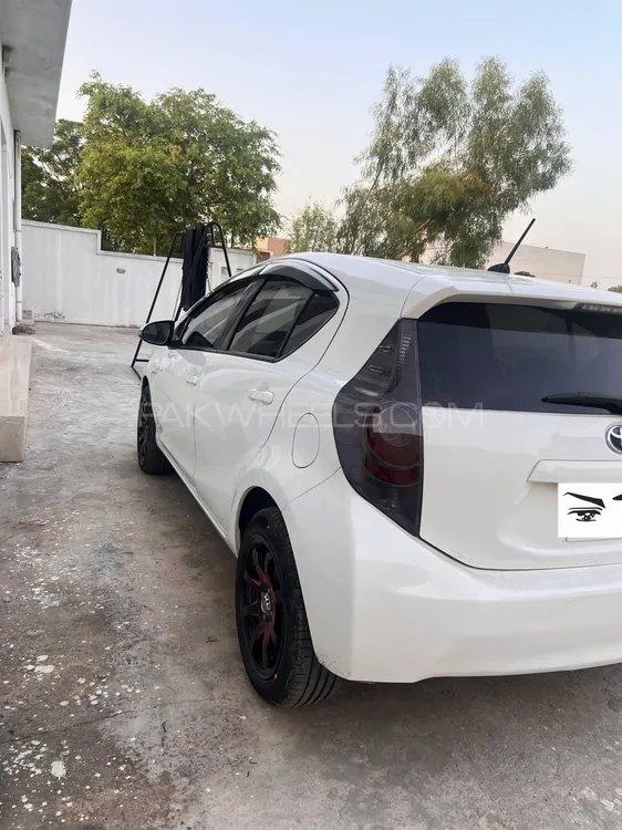 Toyota Aqua 2014 for Sale in Sialkot Image-1