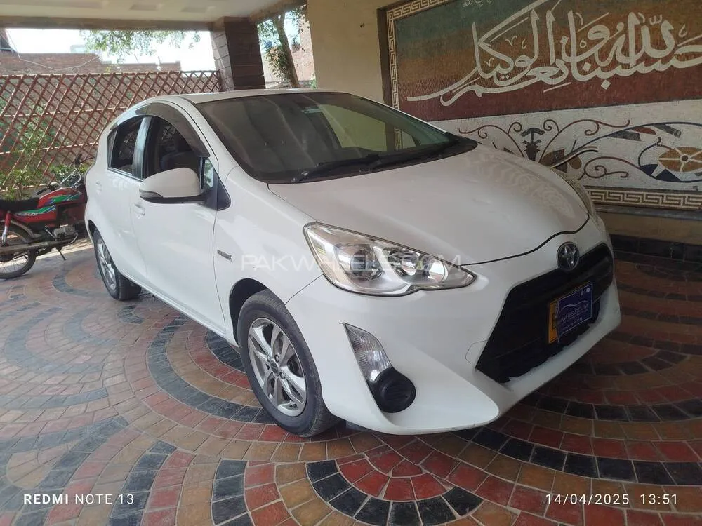 ٹویوٹا اکوا 2015 for Sale in لاہور ٹویوٹا اکوا 2015 for Sale in لاہور Image-2