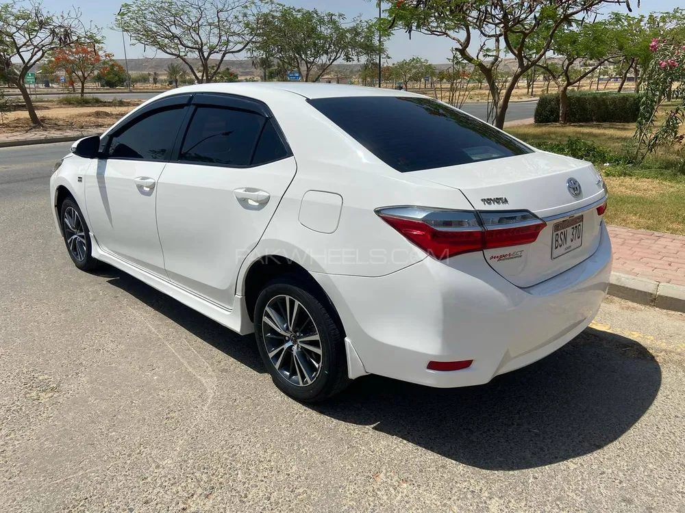 Toyota Corolla 2020 for Sale in Karachi Image-1