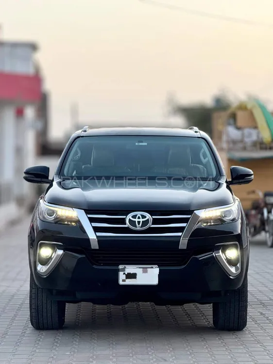 Toyota Fortuner 2021 for Sale in Lahore Image-1