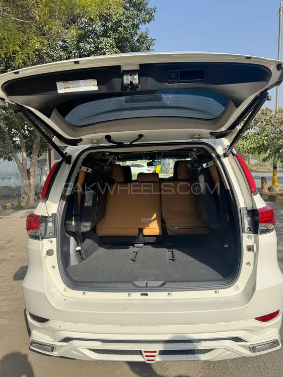 Toyota Fortuner 2021 for Sale in Faisalabad Image-1