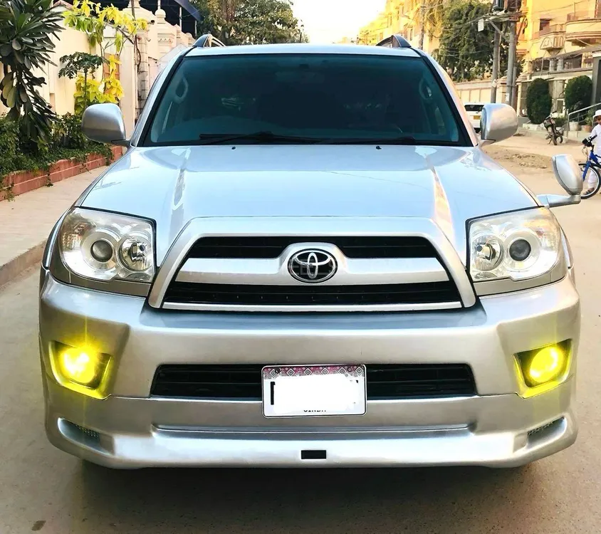 Toyota Surf 2005 for Sale in Karachi Image-1