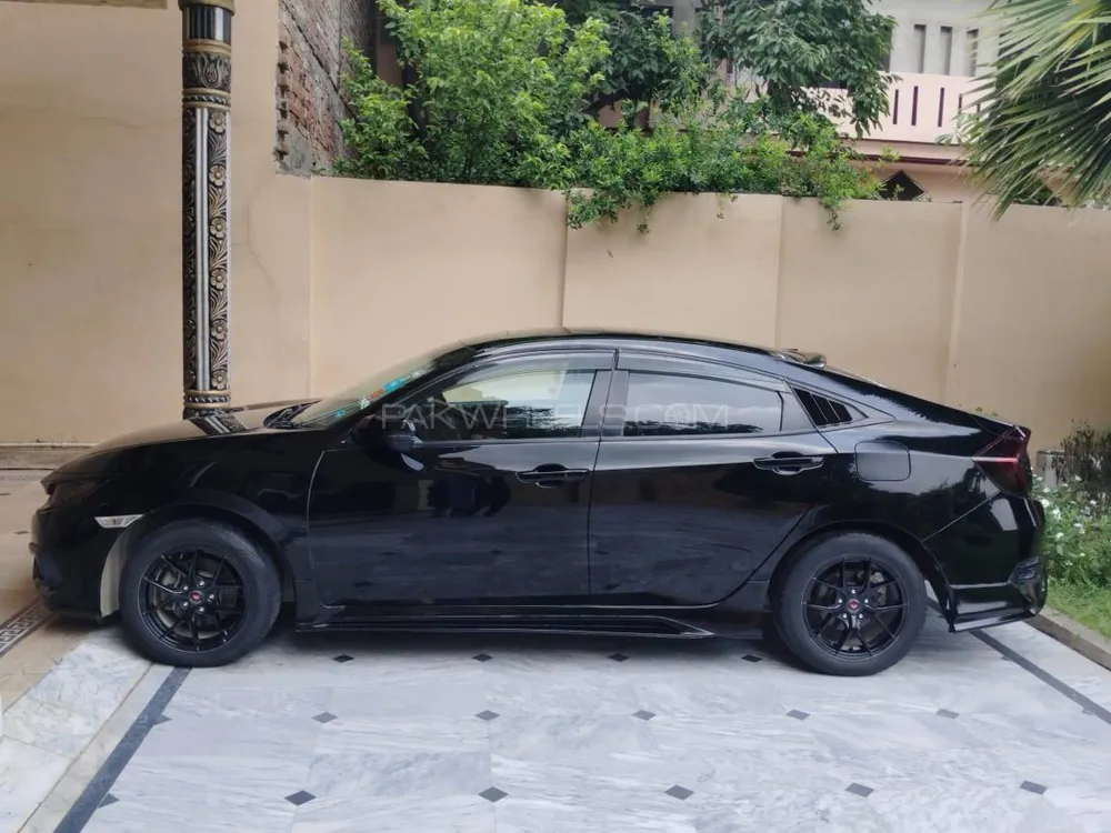 Honda Civic 2018 for Sale in Gujranwala Image-1