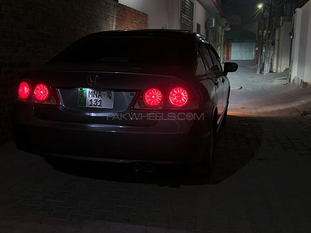 Honda Civic 2010 for Sale in Multan Image-1