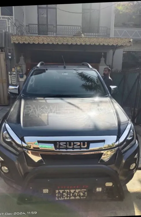 Isuzu D-Max 2021 for Sale in Lahore Image-1