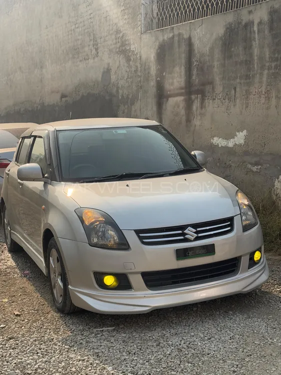 Suzuki Swift 2010 for Sale in Mardan Image-1