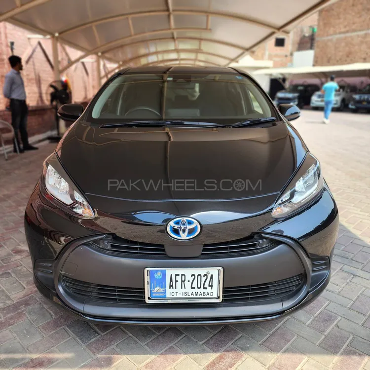Toyota Aqua 2021 for Sale in Lahore Image-1