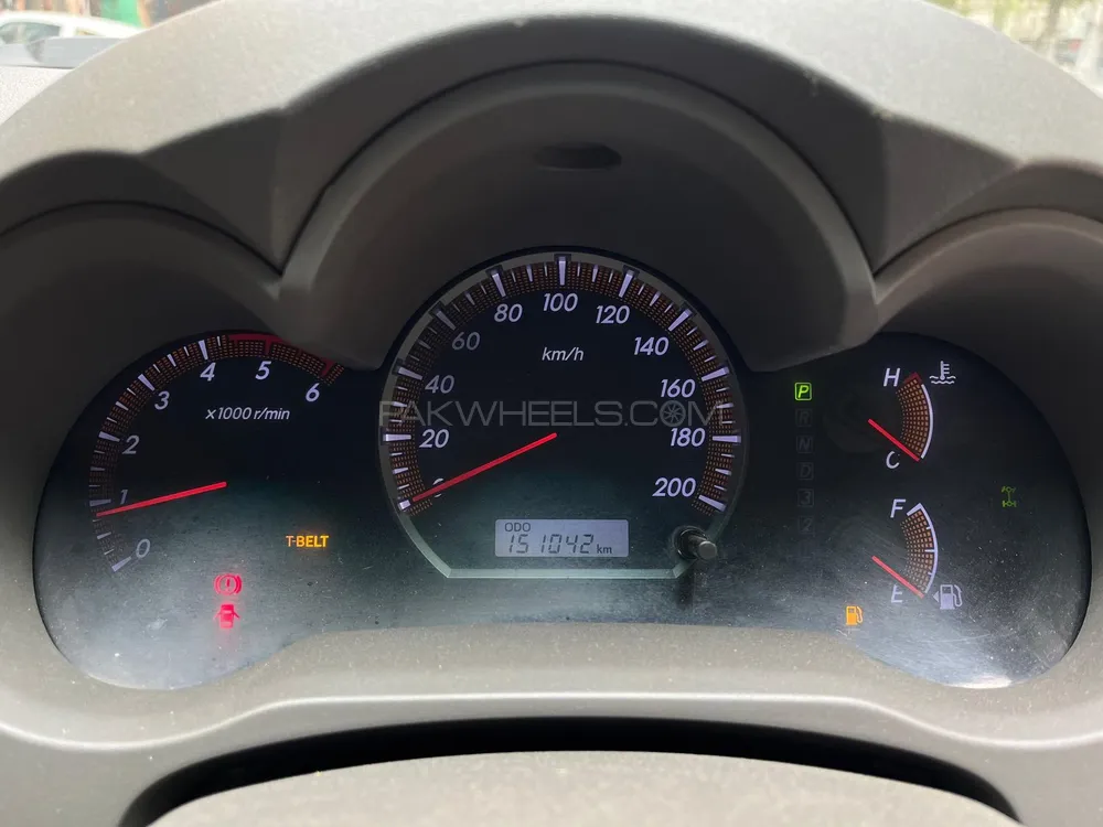 Toyota Hilux 2014 for Sale in Karachi Toyota Hilux 2014 for Sale in Karachi Image-7