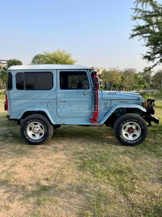 Toyota Land Cruiser 1984 for Sale in Islamabad Image-1