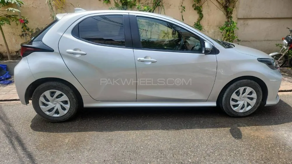 Toyota Yaris Sedan 2021 for Sale in Lahore Image-1