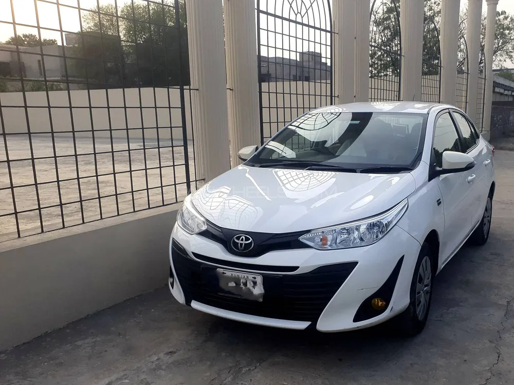 Toyota Yaris Sedan 2022 for Sale in Lahore Image-1