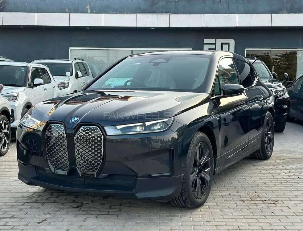 بی ایم ڈبلیو آئی ایکس 2024 for Sale in کراچی Image-1