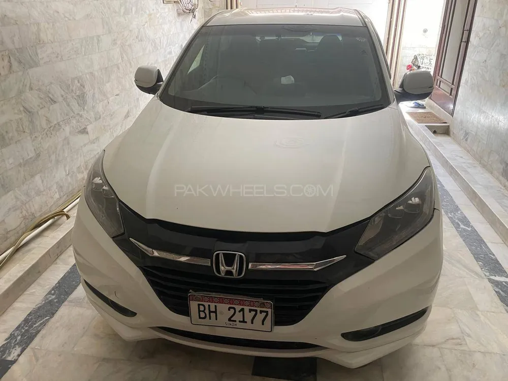 Honda Vezel 2016 for Sale in Karachi Image-1