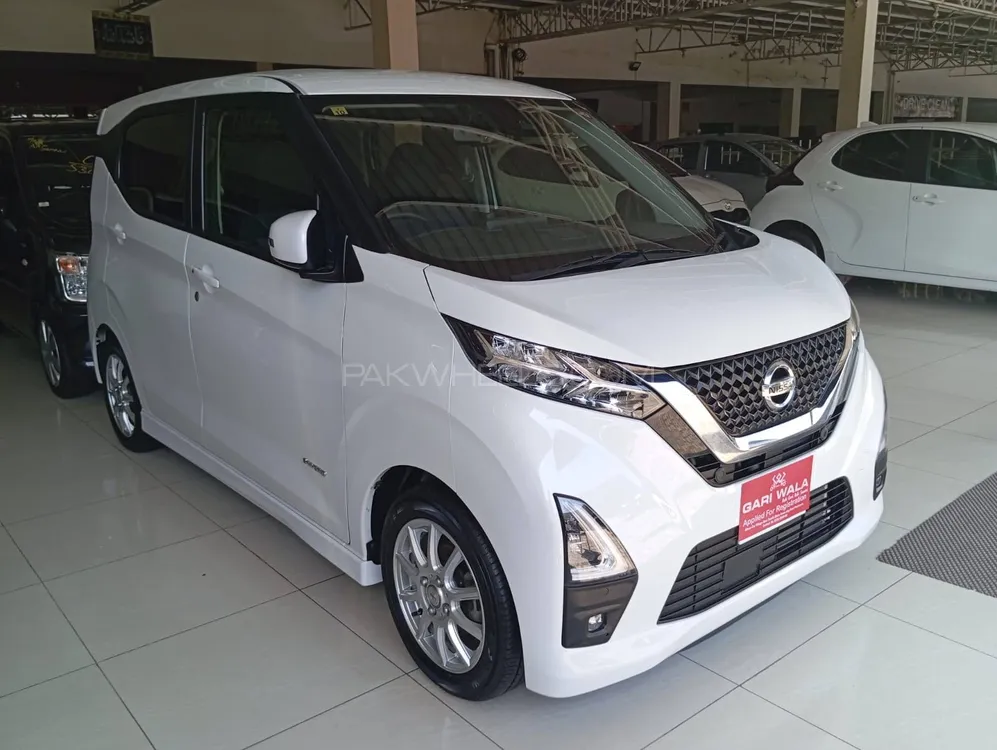 نسان ڈیز 2021 for Sale in پشاور Image-1