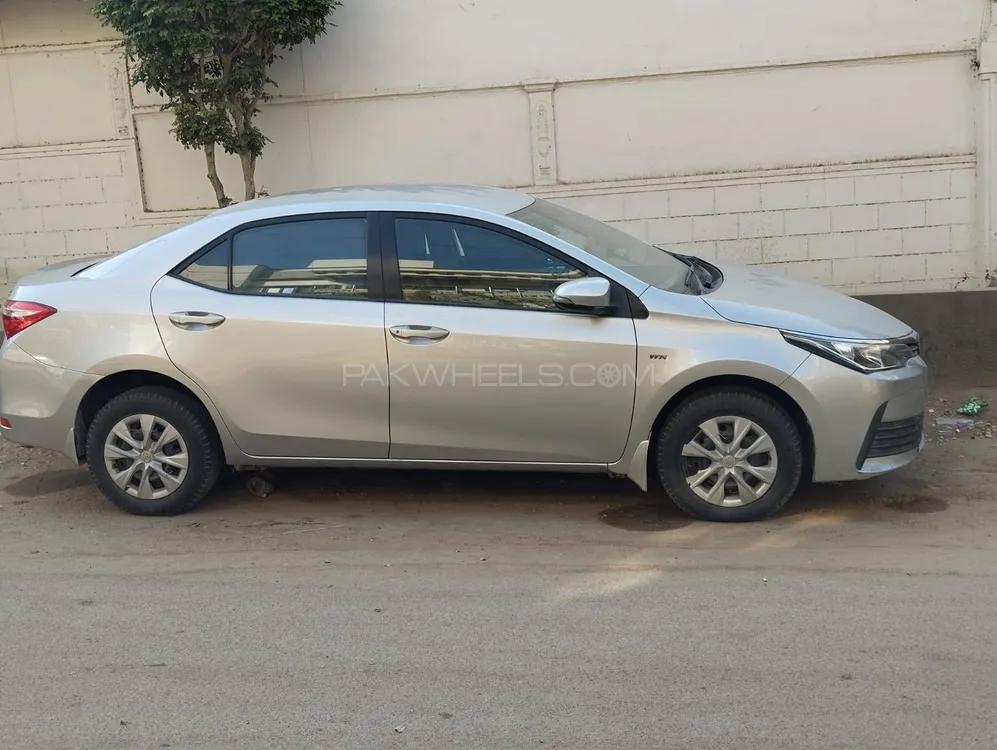 Toyota Corolla 2019 for Sale in Karachi Image-1