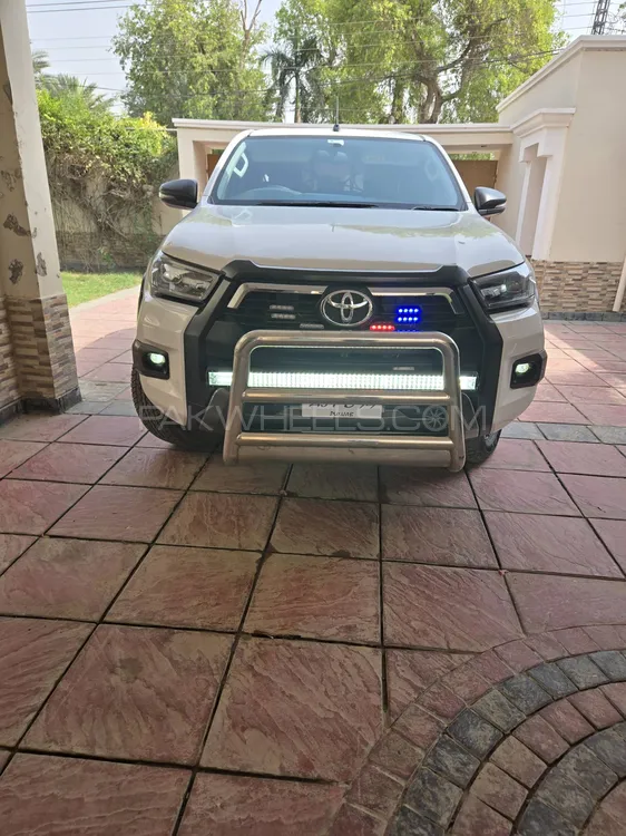 Toyota Hilux 2022 for Sale in Bahawalpur Toyota Hilux 2022 for Sale in Bahawalpur Image-12