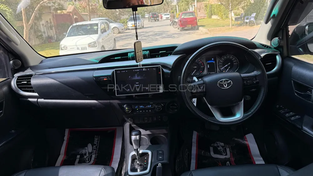 Toyota Hilux 2022 for Sale in Karachi Image-1