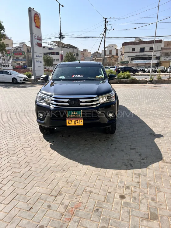 Toyota Hilux 2021 for Sale in Karachi Image-1